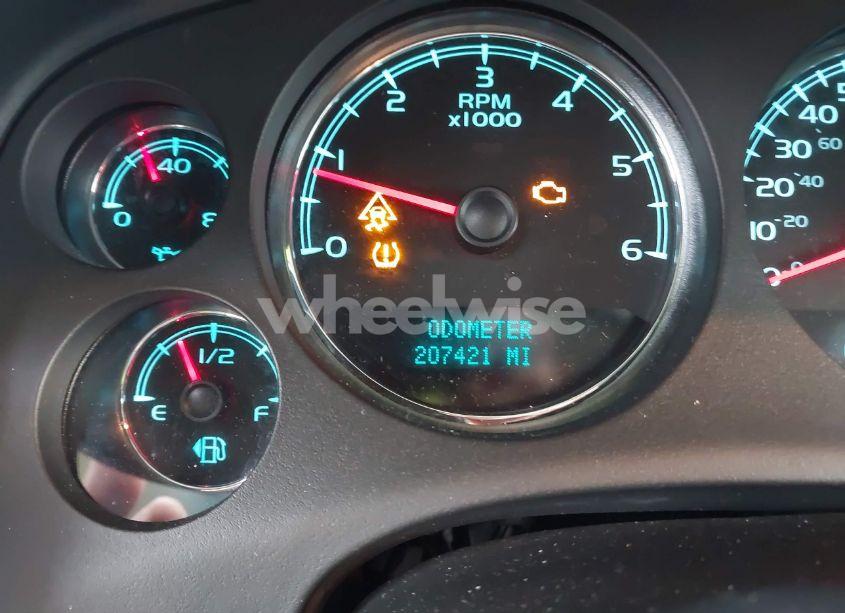 Photo 16 of 2008 Chevrolet Suburban 1500 LT (VIN 1GNFC16048J195872)