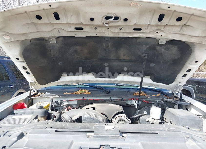 Photo 10 of 2008 Chevrolet Suburban 1500 LTZ (VIN 1GNFC16048R123605)