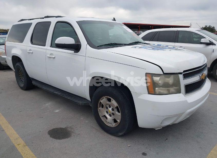 2008 Chevrolet Suburban 1500 LT (VIN 1GNFC16048R229603) main photo