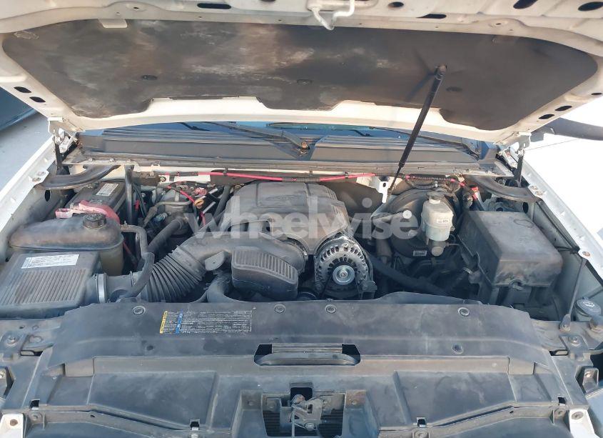 Photo 10 of 2008 Chevrolet Suburban 1500 LT (VIN 1GNFC16048R229603)