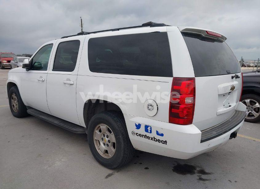 Photo 3 of 2008 Chevrolet Suburban 1500 LT (VIN 1GNFC16048R229603)