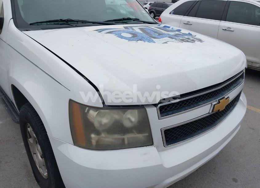 Photo 6 of 2008 Chevrolet Suburban 1500 LT (VIN 1GNFC16048R229603)
