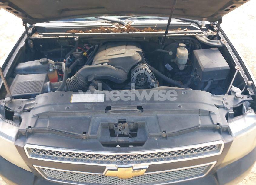 Photo 10 of 2007 Chevrolet Suburban 1500 LTZ (VIN 1GNFC16057R183102)