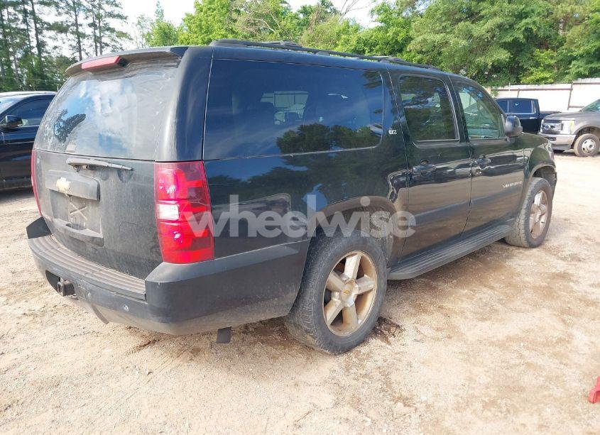 Photo 4 of 2007 Chevrolet Suburban 1500 LTZ (VIN 1GNFC16057R183102)