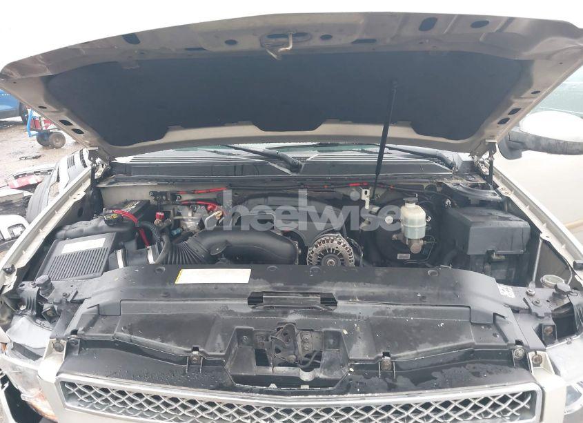 Photo 10 of 2007 Chevrolet Suburban 1500 LTZ (VIN 1GNFC16057R365396)