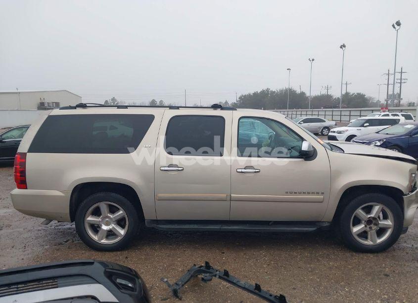 Photo 13 of 2007 Chevrolet Suburban 1500 LTZ (VIN 1GNFC16057R365396)