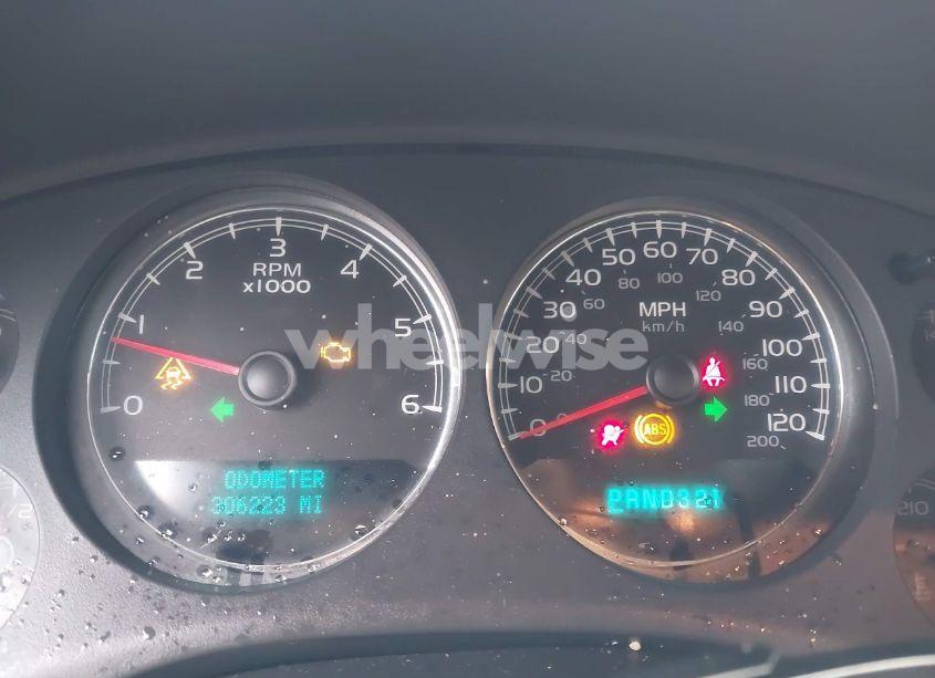 Photo 7 of 2007 Chevrolet Suburban 1500 LTZ (VIN 1GNFC16057R365396)