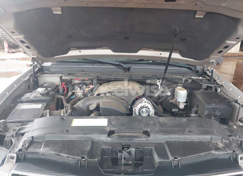 Photo 10 of 2008 Chevrolet Suburban 1500 LS (VIN 1GNFC16058R256647)