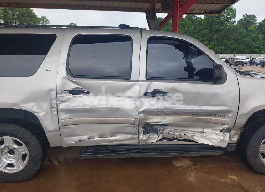 Photo 13 of 2008 Chevrolet Suburban 1500 LS (VIN 1GNFC16058R256647)