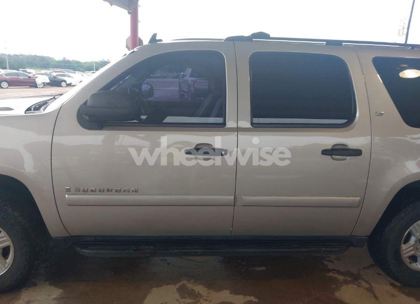 Photo 14 of 2008 Chevrolet Suburban 1500 LS (VIN 1GNFC16058R256647)