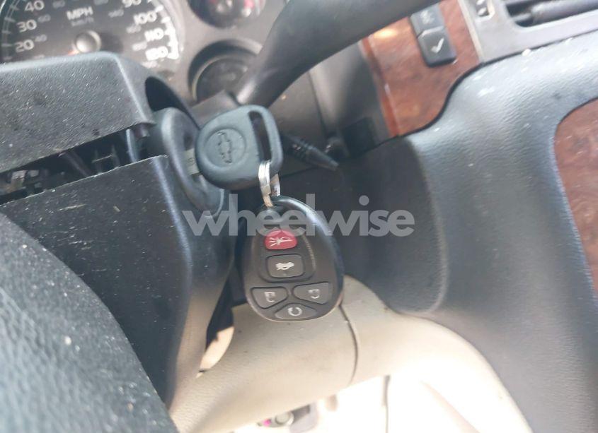 Photo 11 of 2007 Chevrolet Suburban 1500 LT (VIN 1GNFC16067J230068)