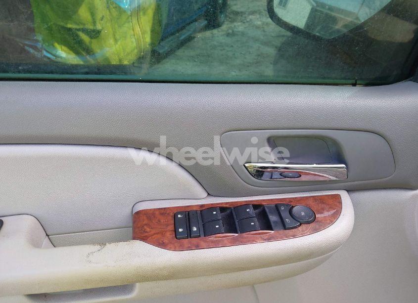 Photo 14 of 2008 Chevrolet Suburban 1500 LT (VIN 1GNFC16068R125923)