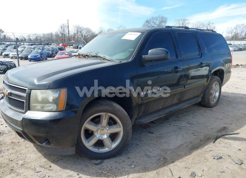 Photo 2 of 2008 Chevrolet Suburban 1500 LT (VIN 1GNFC16068R125923)