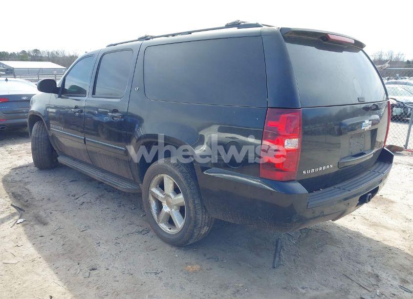 Photo 3 of 2008 Chevrolet Suburban 1500 LT (VIN 1GNFC16068R125923)