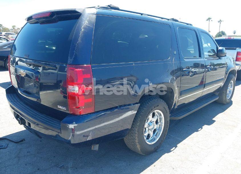 Photo 4 of 2007 Chevrolet Suburban 1500 LT (VIN 1GNFC16077J315274)