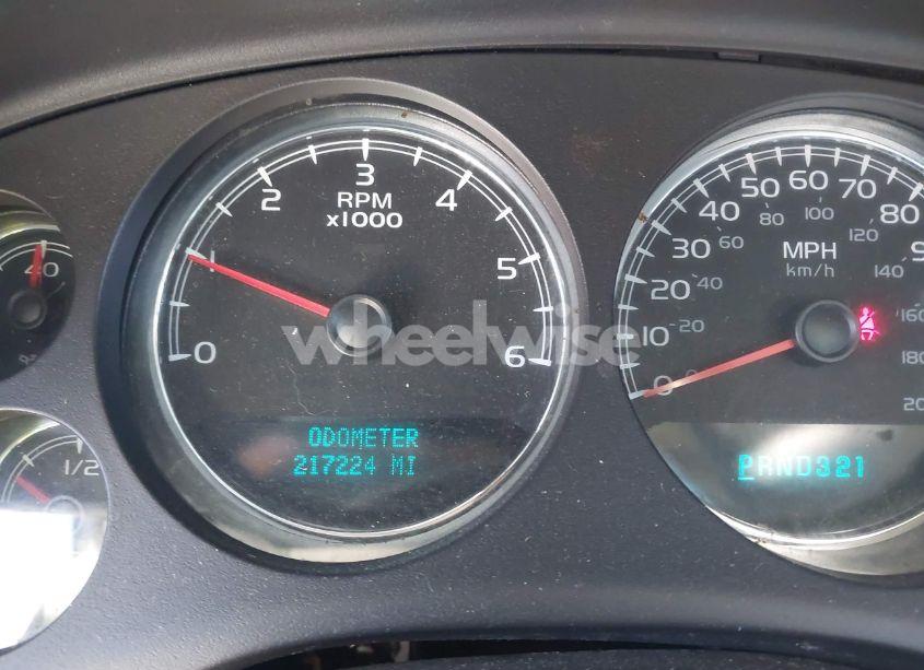 Photo 7 of 2007 Chevrolet Suburban 1500 LT (VIN 1GNFC16077J315274)