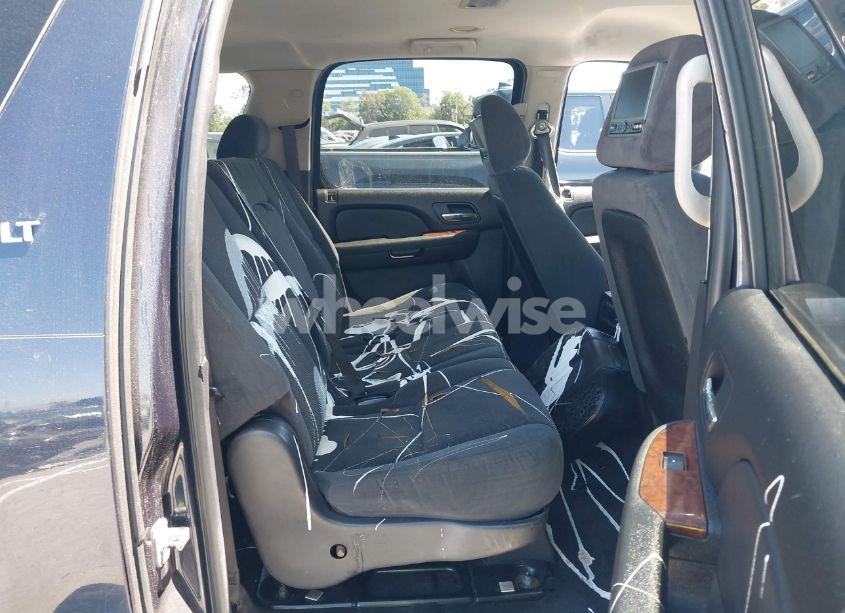 Photo 8 of 2007 Chevrolet Suburban 1500 LT (VIN 1GNFC16077J315274)