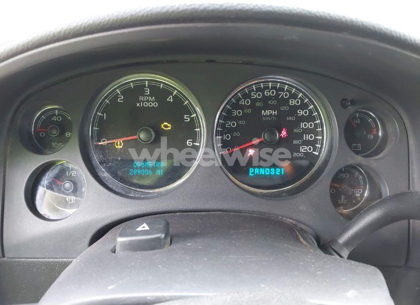 Photo 7 of 2007 Chevrolet Suburban 1500 LS (VIN 1GNFC16077R370096)