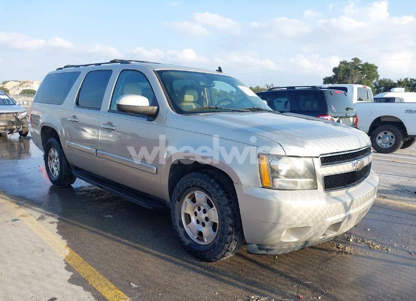 2008 Chevrolet Suburban 1500 LT (VIN 1GNFC16078J191766) main photo