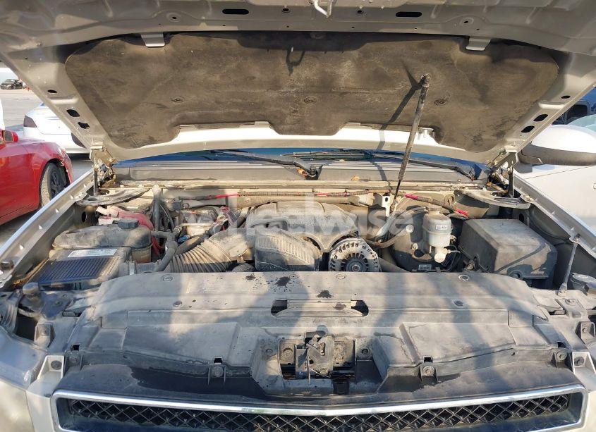 Photo 10 of 2008 Chevrolet Suburban 1500 LT (VIN 1GNFC16078J191766)