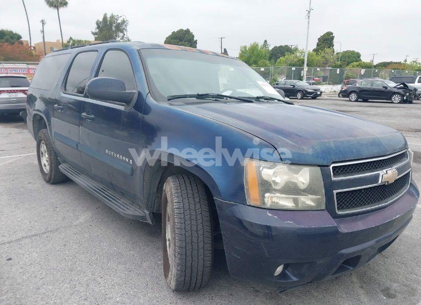 2008 Chevrolet Suburban 1500 LT (VIN 1GNFC16078R158042) main photo