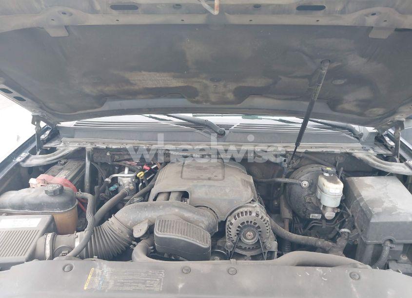 Photo 10 of 2008 Chevrolet Suburban 1500 LT (VIN 1GNFC16078R158042)