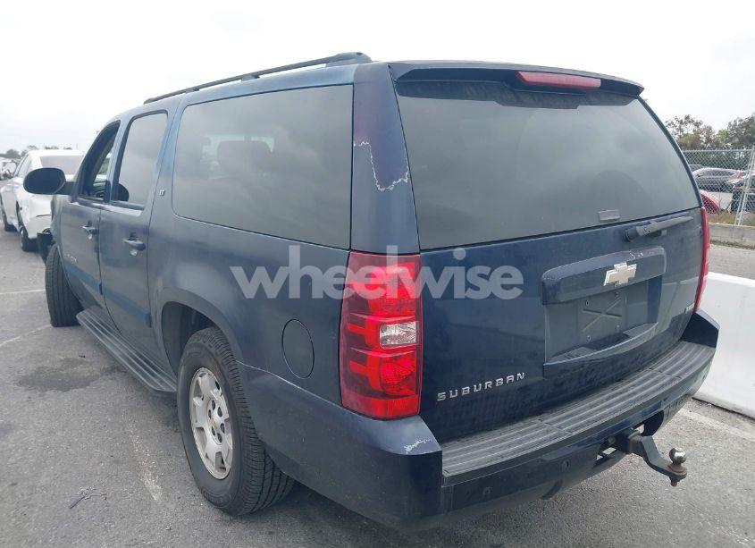 Photo 3 of 2008 Chevrolet Suburban 1500 LT (VIN 1GNFC16078R158042)