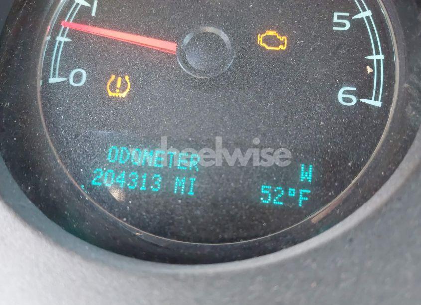 Photo 16 of 2009 Chevrolet Suburban 1500 LS (VIN 1GNFC16079R171214)