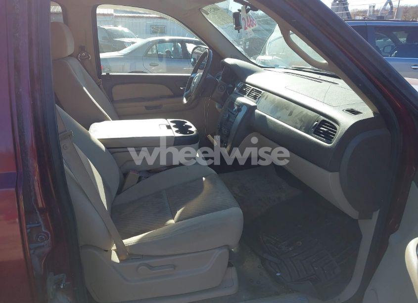 Photo 5 of 2009 Chevrolet Suburban 1500 LS (VIN 1GNFC16079R171214)