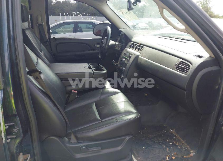 Photo 5 of 2008 Chevrolet Suburban 1500 COMMERCIAL FLEET (VIN 1GNFC16088J184955)