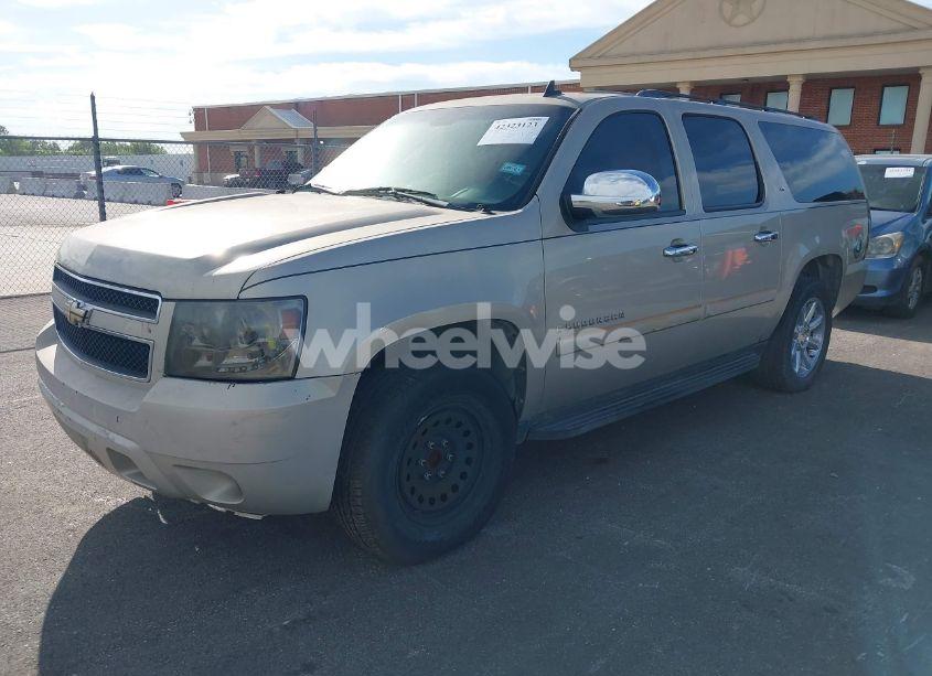 Photo 2 of 2008 Chevrolet Suburban 1500 LS (VIN 1GNFC16J28J230577)