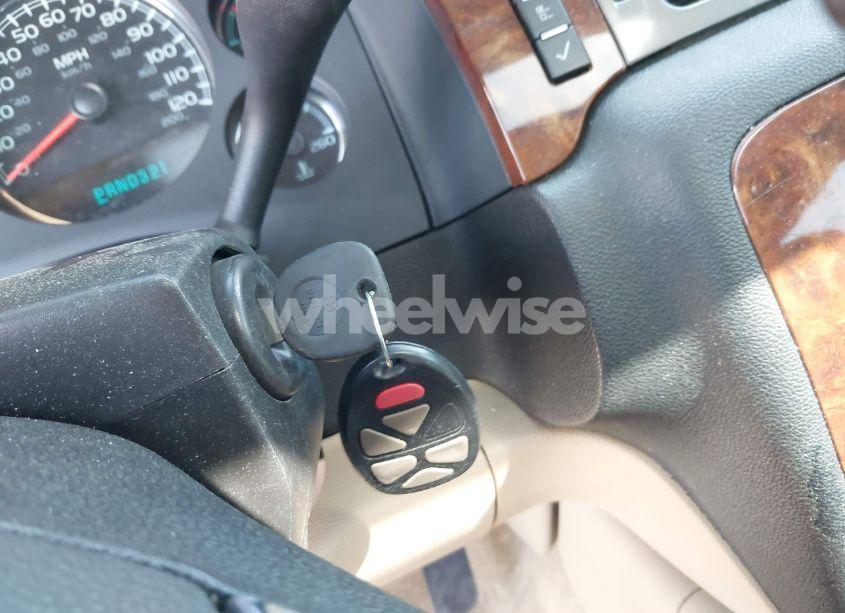 Photo 11 of 2008 Chevrolet Suburban 1500 LT (VIN 1GNFC16J38R160721)