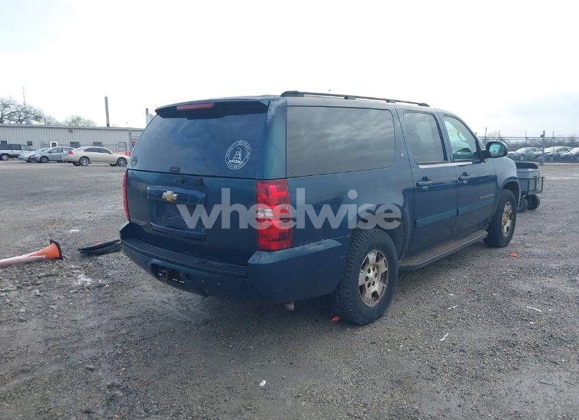 Photo 4 of 2007 Chevrolet Suburban 1500 LT (VIN 1GNFC16J47R207494)