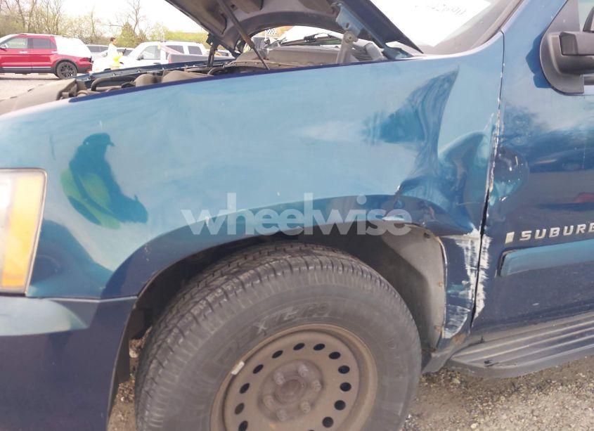 Photo 6 of 2007 Chevrolet Suburban 1500 LT (VIN 1GNFC16J47R207494)