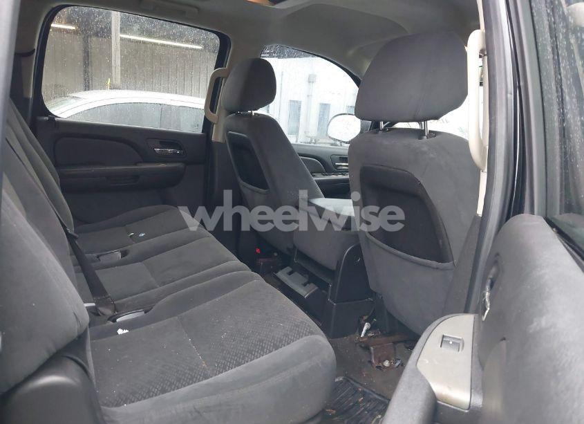 Photo 8 of 2008 Chevrolet Suburban 1500 LS (VIN 1GNFC16J58R142706)