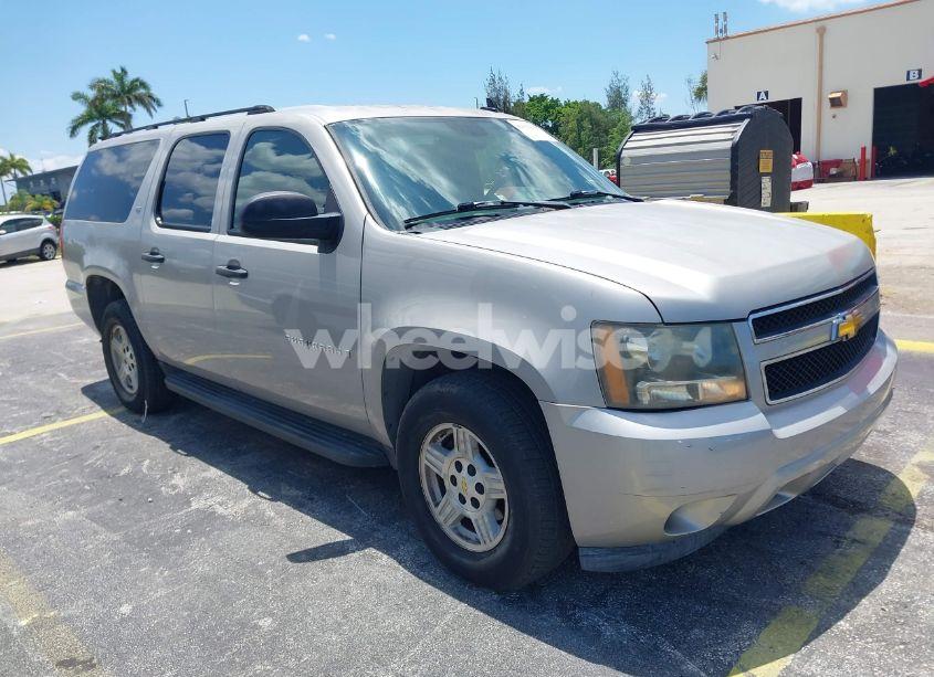 2007 Chevrolet Suburban 1500 LS (VIN 1GNFC16J67J168695) main photo