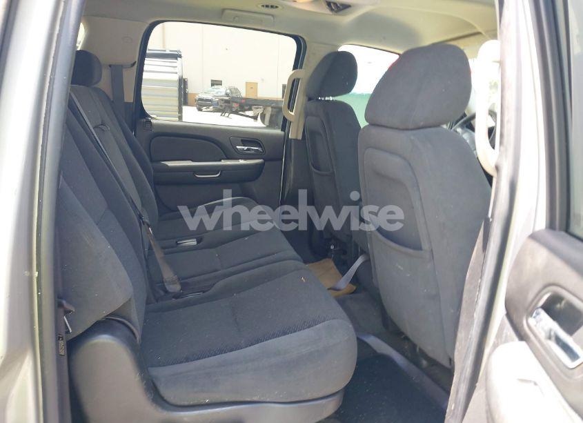 Photo 8 of 2007 Chevrolet Suburban 1500 LS (VIN 1GNFC16J67J168695)