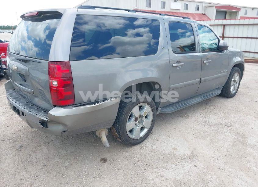Photo 4 of 2008 Chevrolet Suburban 1500 LT (VIN 1GNFC16J78J228338)