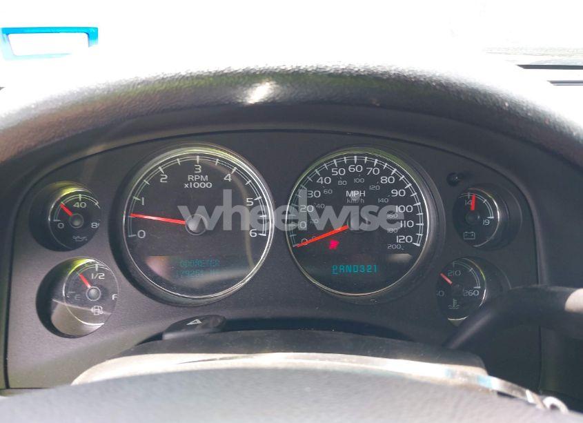 Photo 7 of 2008 Chevrolet Suburban 1500 LT (VIN 1GNFC16J78J228338)