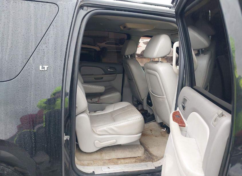 Photo 8 of 2007 Chevrolet Suburban 1500 LT (VIN 1GNFC16J87J221526)