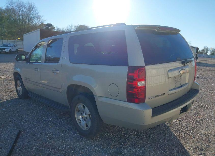 Photo 3 of 2007 Chevrolet Suburban 1500 LT (VIN 1GNFC16J87R256939)