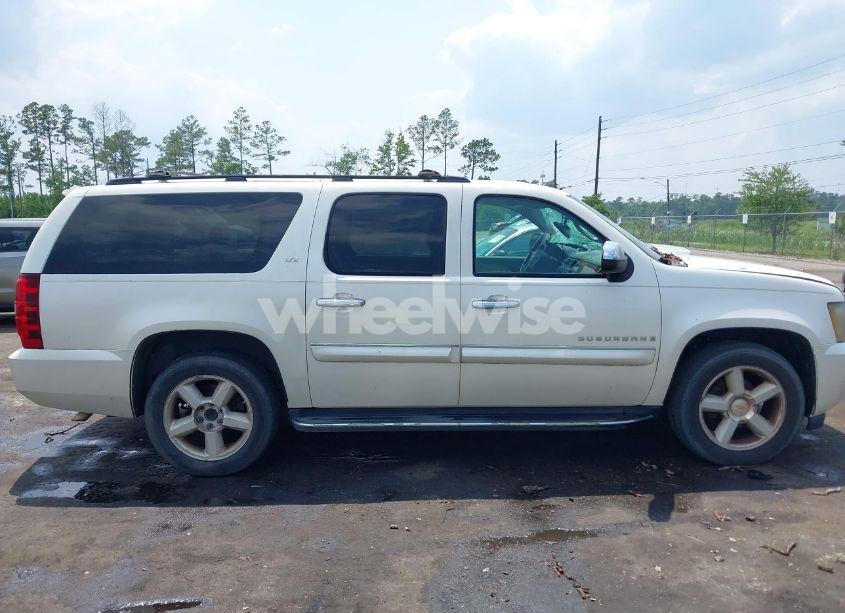Photo 13 of 2008 Chevrolet Suburban 1500 LTZ (VIN 1GNFC16JX8R252506)