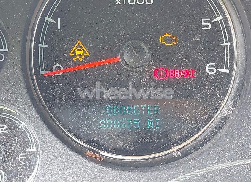 Photo 15 of 2008 Chevrolet Suburban 1500 LTZ (VIN 1GNFC16JX8R252506)