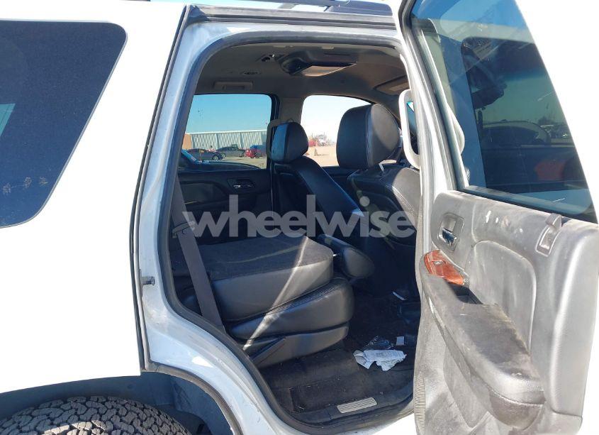 Photo 8 of 2009 Chevrolet Tahoe LT2 (VIN 1GNFC23009R128022)