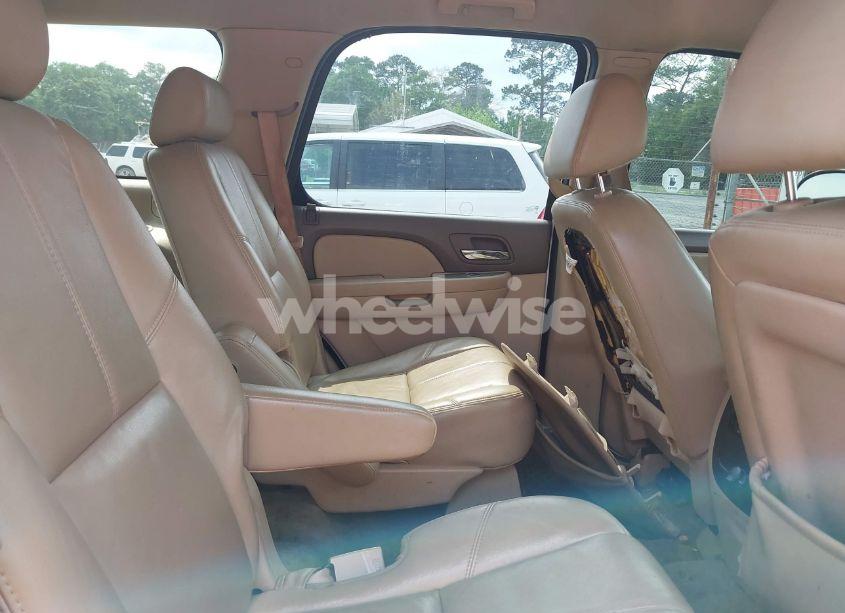 Photo 8 of 2009 Chevrolet Tahoe LT2 (VIN 1GNFC23019R295635)