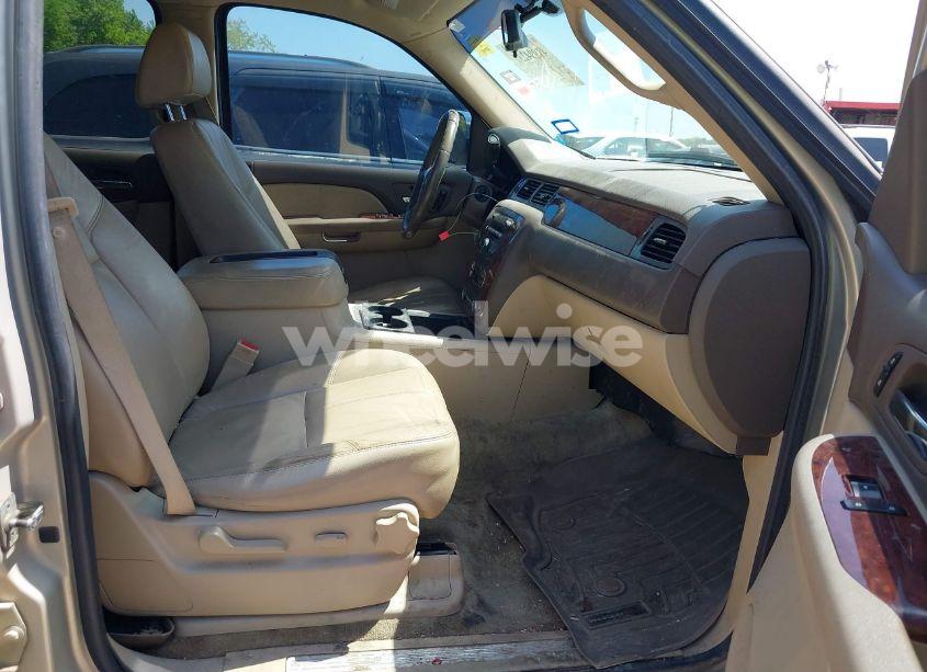 Photo 5 of 2009 Chevrolet Tahoe LT2 (VIN 1GNFC23049R154249)