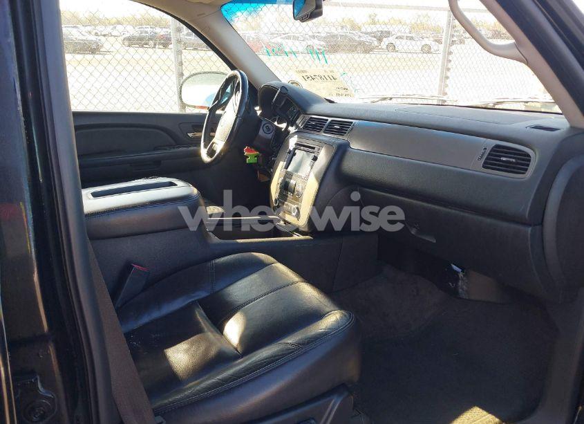 Photo 5 of 2009 Chevrolet Tahoe LT2 (VIN 1GNFC23049R244680)