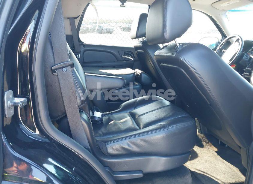 Photo 8 of 2009 Chevrolet Tahoe LT2 (VIN 1GNFC23049R244680)