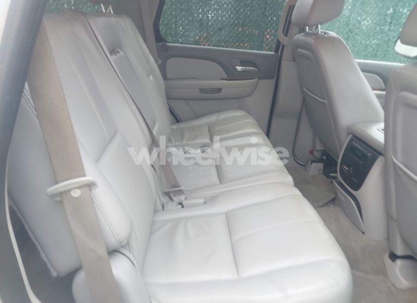 Photo 8 of 2009 Chevrolet Tahoe LT2 (VIN 1GNFC23059R217780)