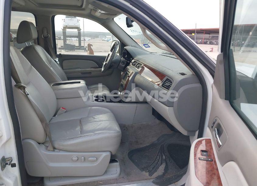 Photo 5 of 2009 Chevrolet Tahoe LT2 (VIN 1GNFC23079R174317)